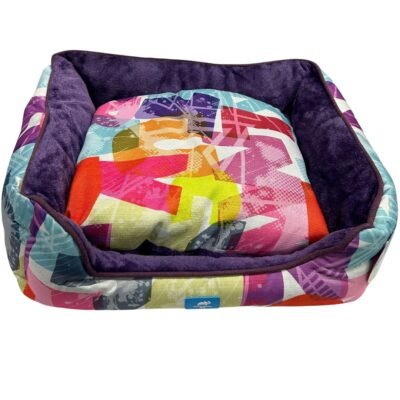 Cama Animal Planet Violeta Con  Diseño 70X60X18 Cm